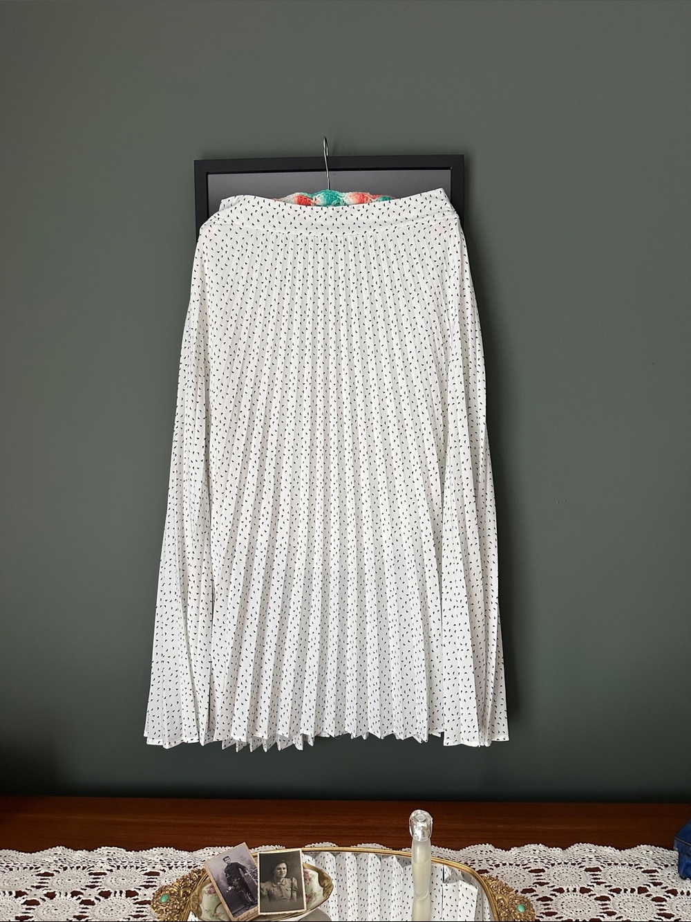 Women's White Pleated Polka Dot Skirt